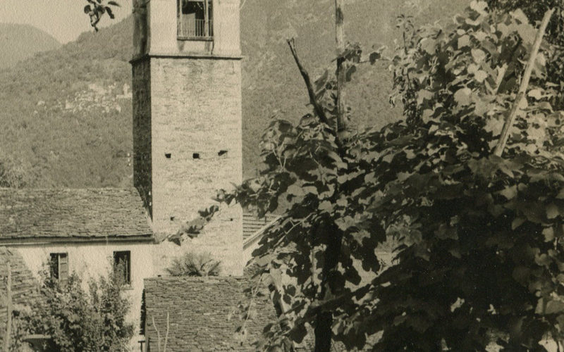 Caprezzo_Campanile