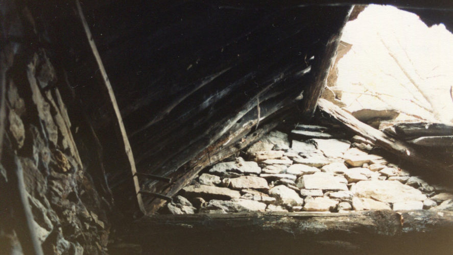 Caprezzo_corte-1988b