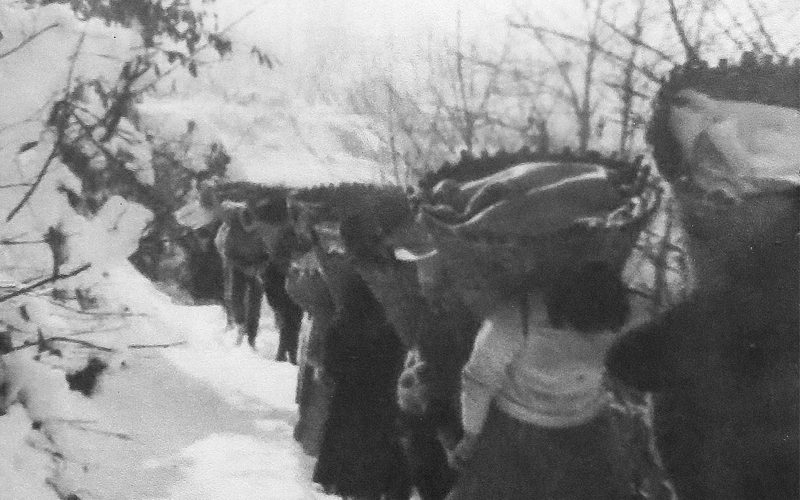 Cuzzego-Cardezza_Processione-del-pane-16-gennaio-1960