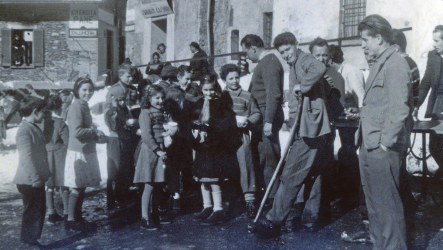 Miazzina_Piazza-Secchi-ragazzi