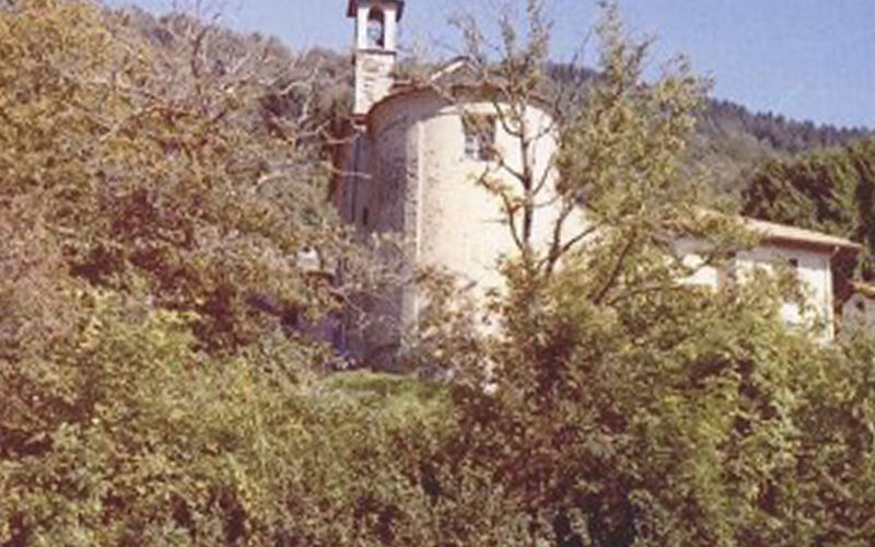 Miazzina_Retro-Chiesa-dell'Assunta