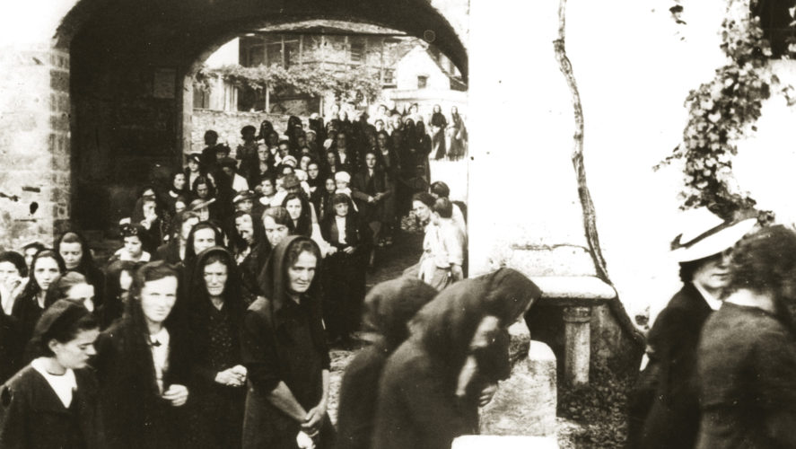Cossogno_processione2