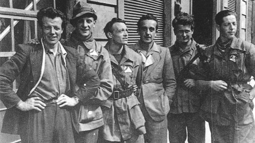 Vogogna_partigiani-vogognesi-a-milano-il-25-aprile-1945