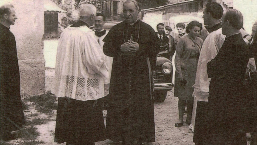 Caprezzo_Visita-pastorale-Vescovo-di-Novara-Mons-Gilla-Vincenzo-Gremigi_con-Varalli