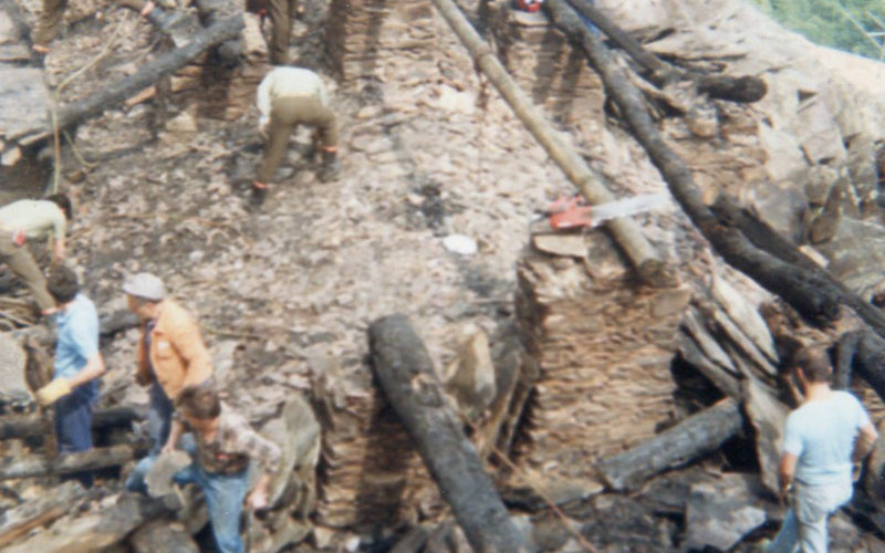 Intragna_Incendio-tetto-chiesa-1988