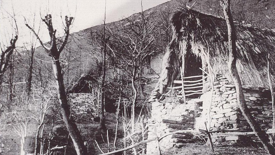 Miazzina_tetti-in-paglia